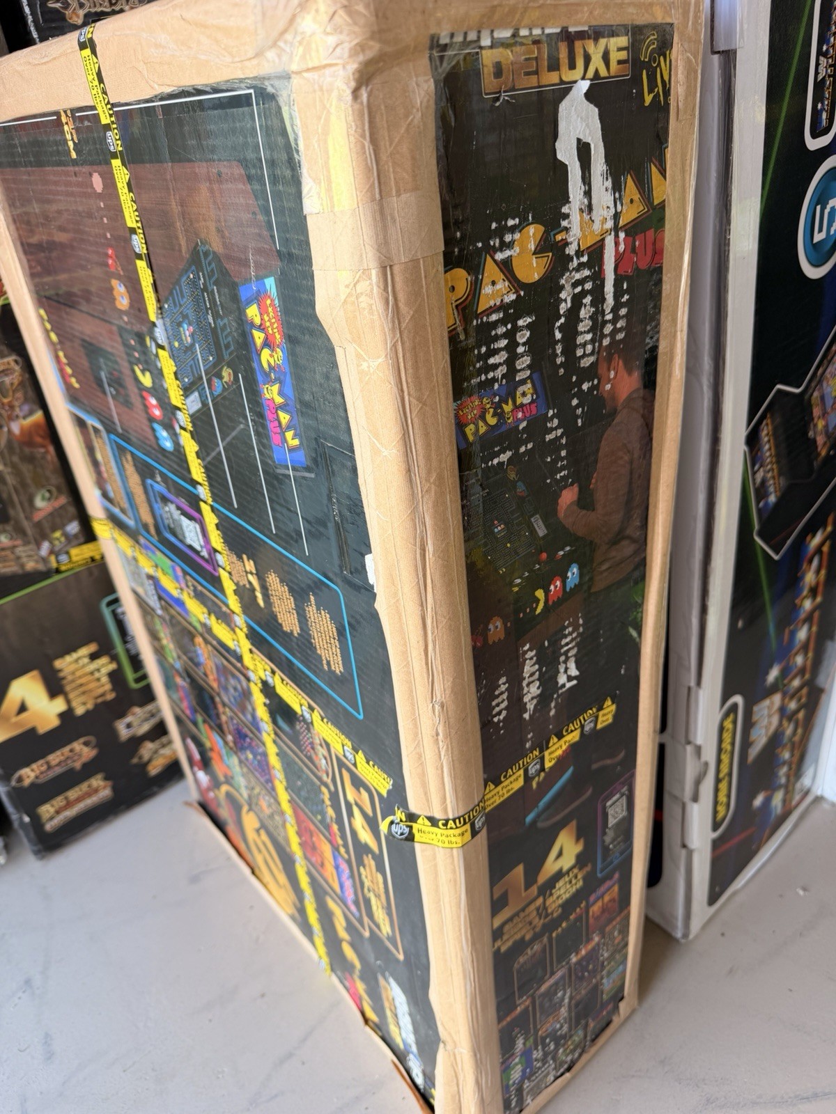 ARCADE 1UP PAC-MAN PLUS DELUXE (NEW) 🔥🔥