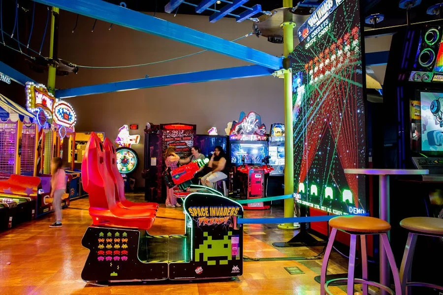 Raw Thrills Space Invaders Frenzy Arcade Machine – Giant 109″ LED Screen Shooter