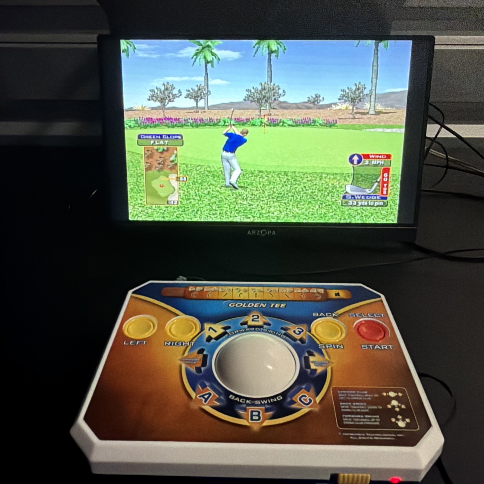 Golden Tee Golf Plug & Play Home TV Game Edition 2011 Jakks Pacific **Working