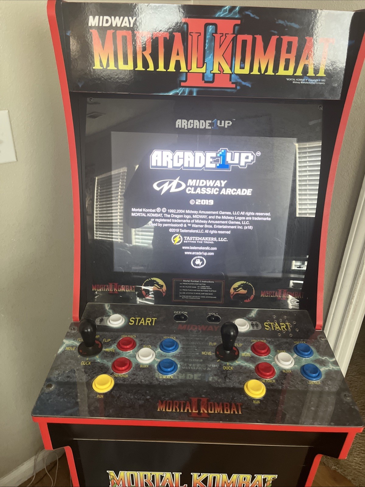 Mortal Kombat Arcade1Up Cabinet – 1 2 & 3 Games + Riser, Mint Condition