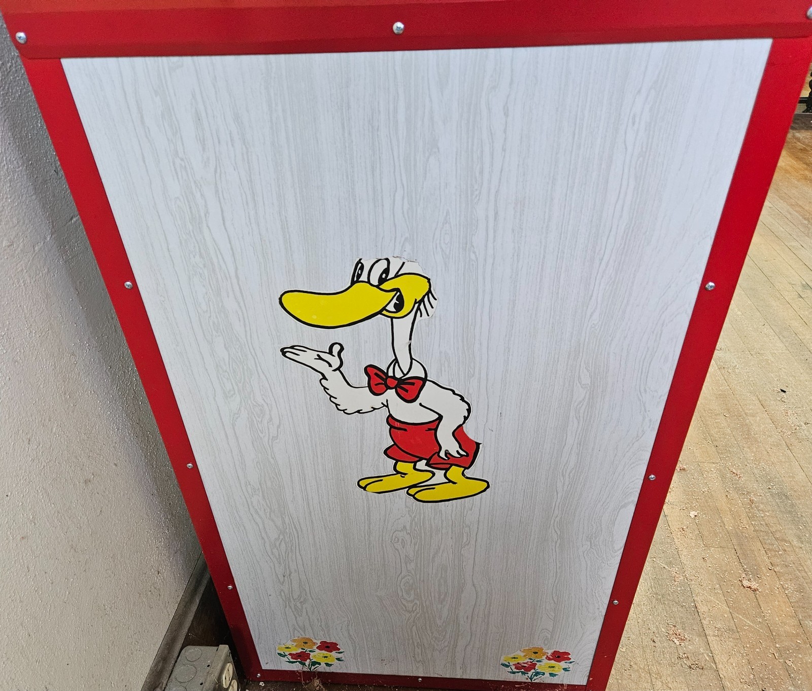 MOVIE HUT Sit Down Kiddierama Cartoon Theater Booth Arcade Game Model MHI-CS