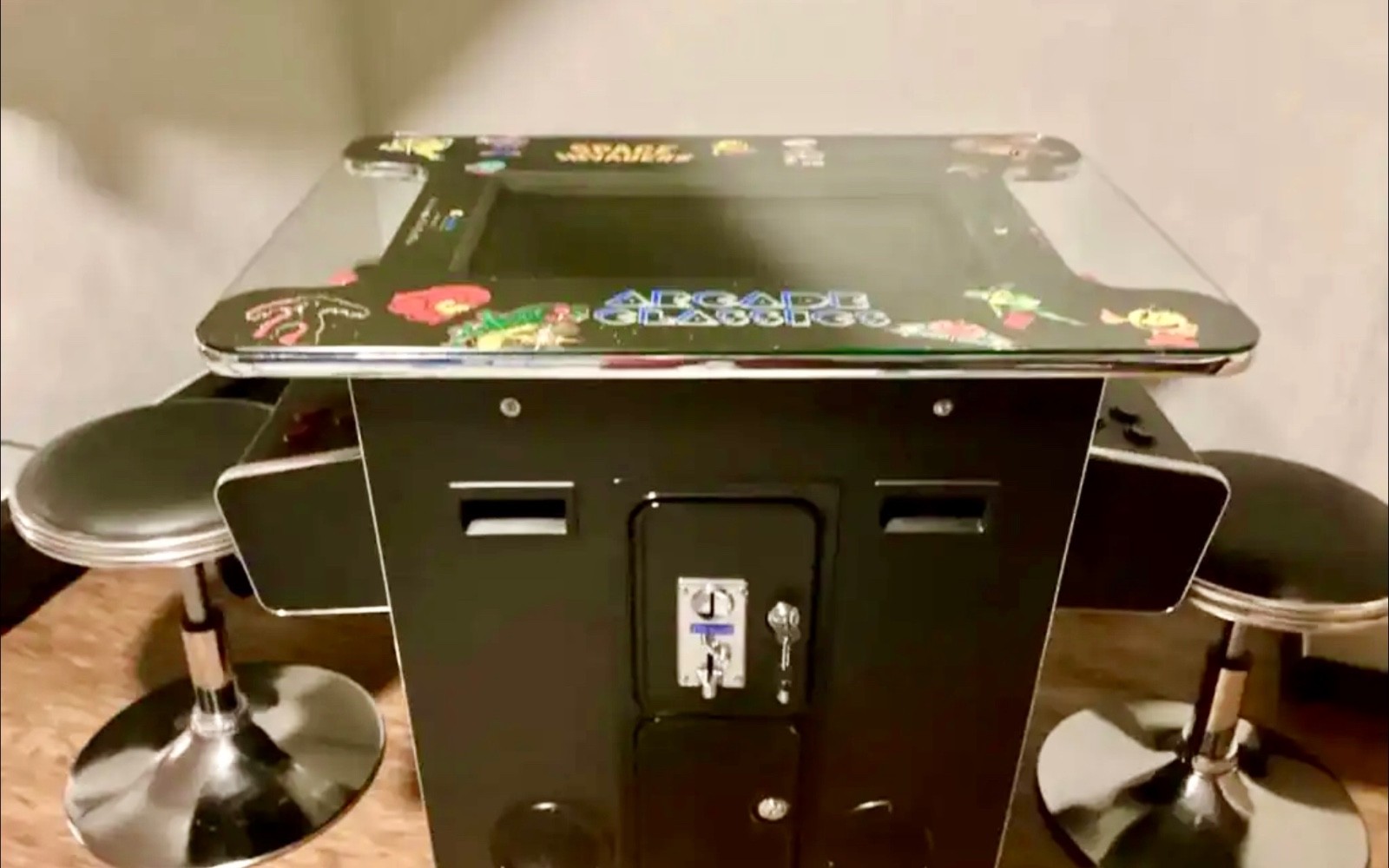 MS PAC MAN +400 VIDEO GAMES, CONSOLE W/ 2 PADDED STOOLS~EXCELLENT CONDITION!