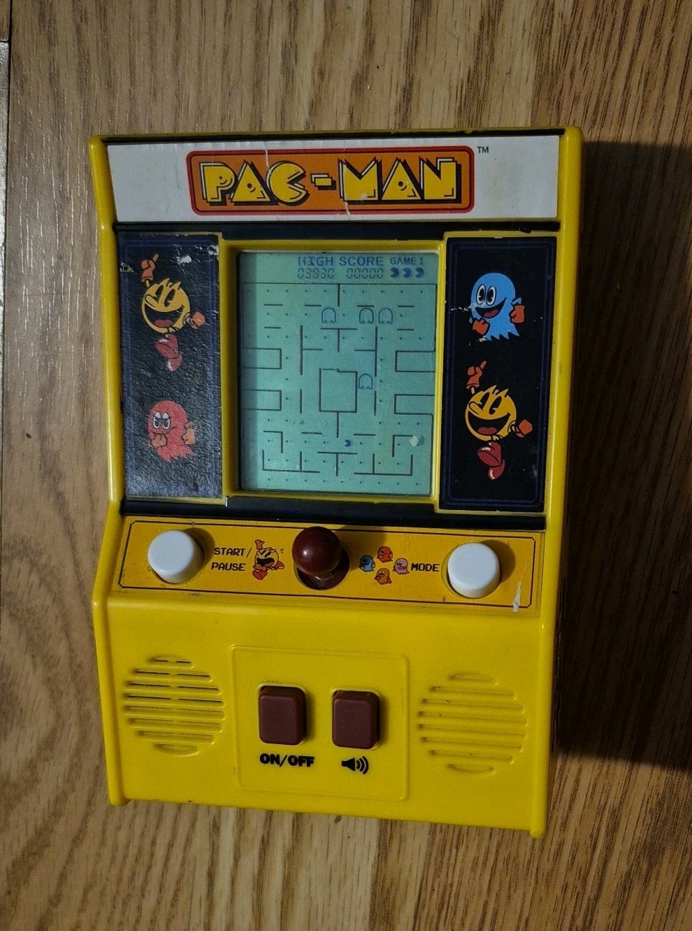 Pac Man Mini Arcade Game 6″ Handheld Machine Works Portable Battery Included