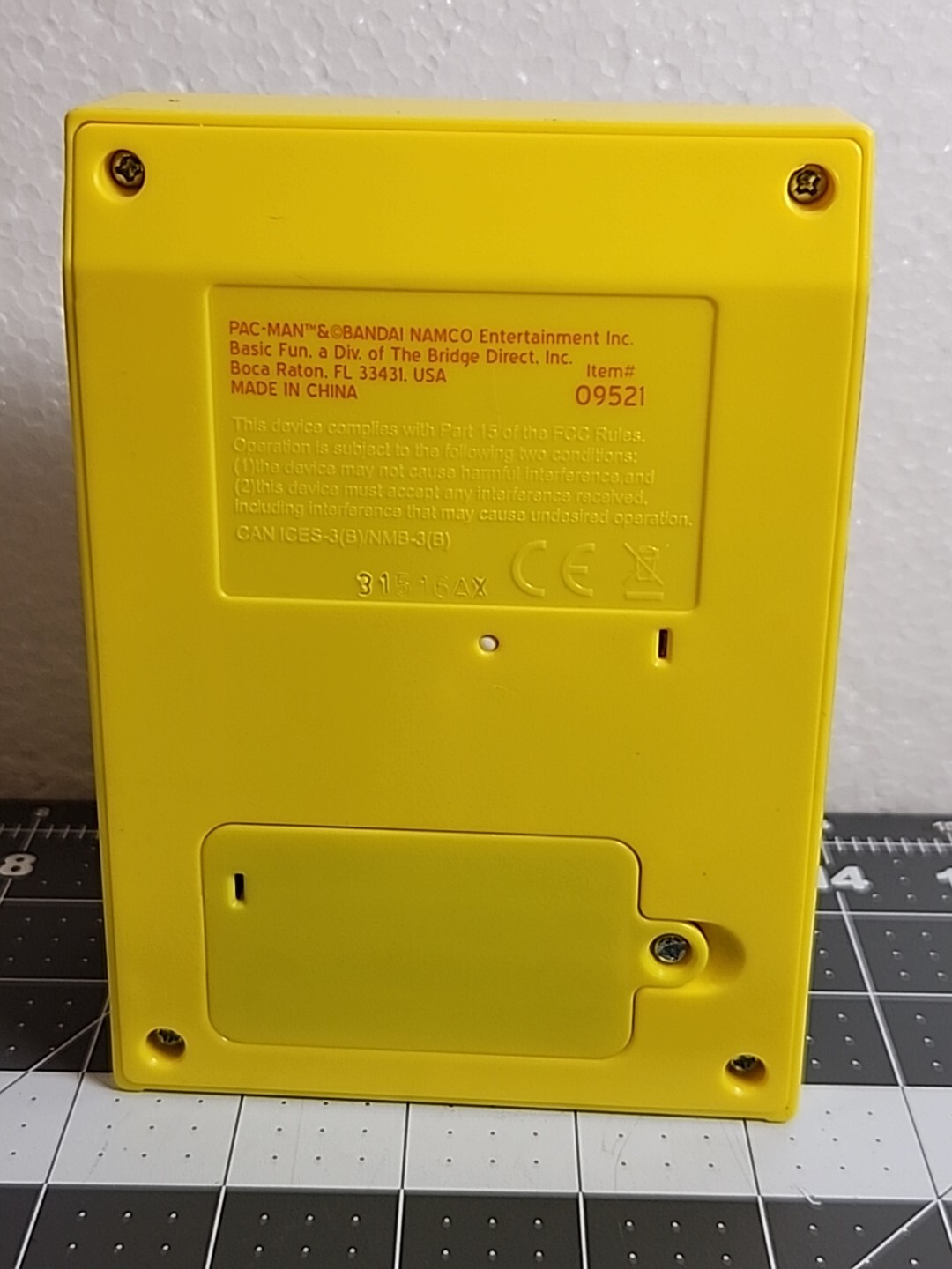 Pac-Man Mini Arcade Handheld Game Pacman Machine Yellow Tested Works