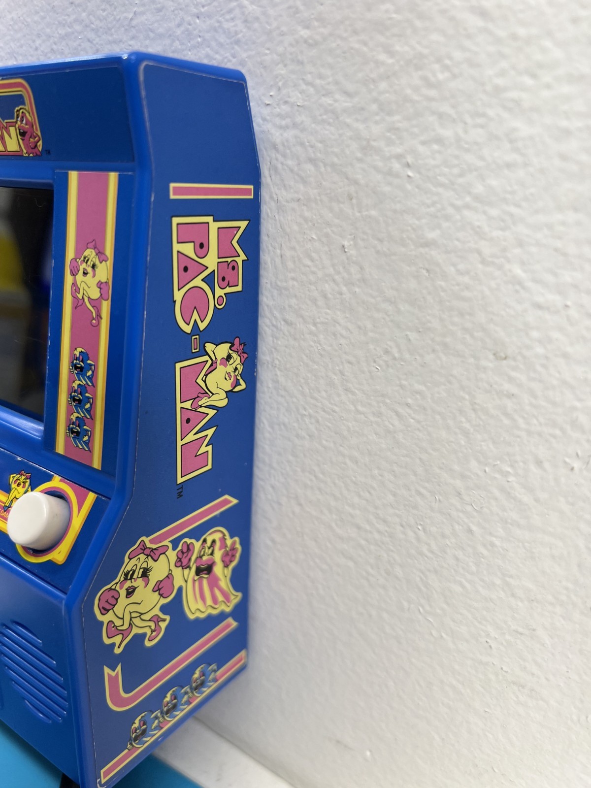 Ms.Pac-man Handheld Retro Mini Arcade Game 2018 Bandai Namco #09614 *Tested*