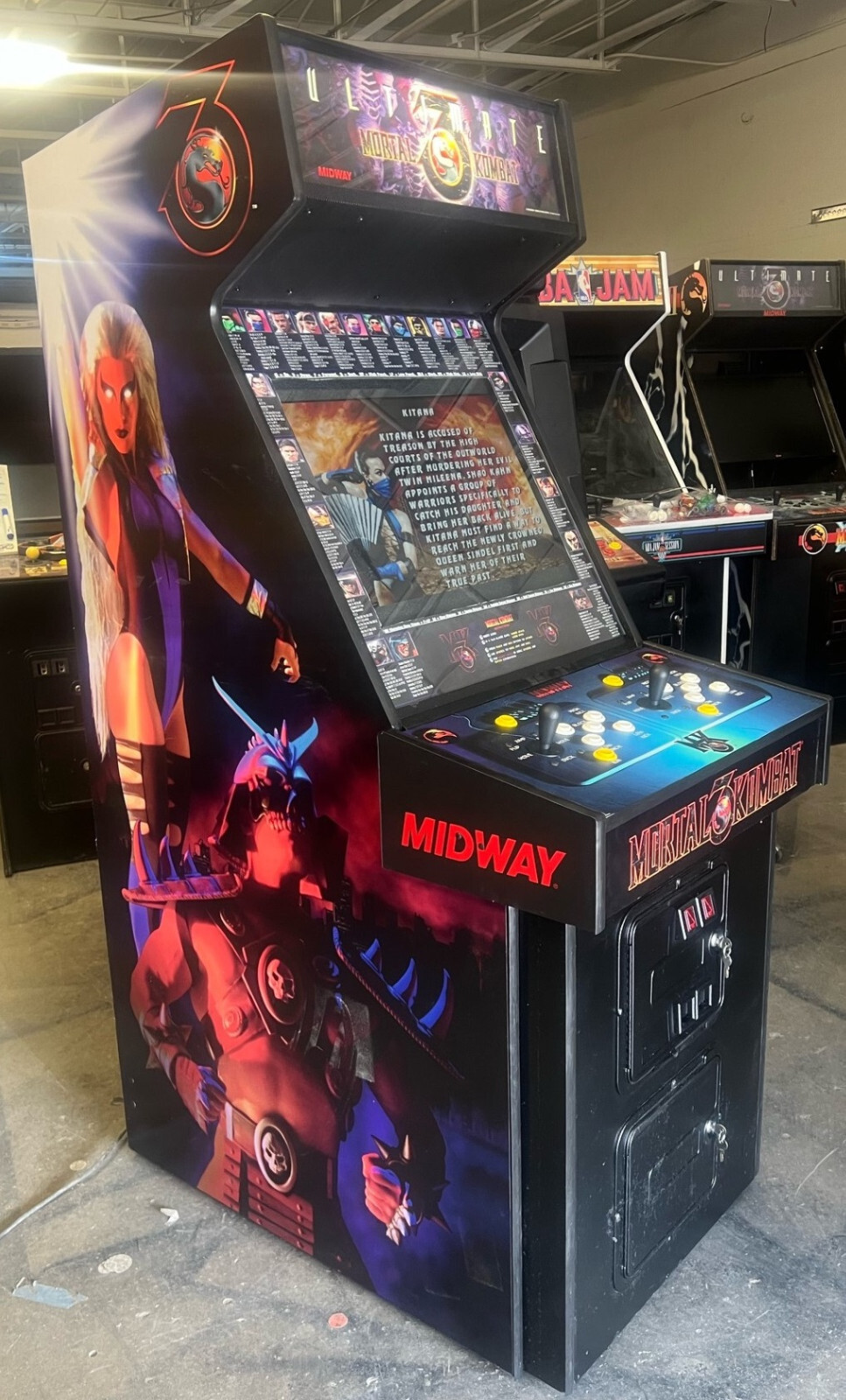 ULTIMATE MORTAL KOMBAT 3 ARCADE MACHINE by MIDWAY 1995 (Excellent Condition)