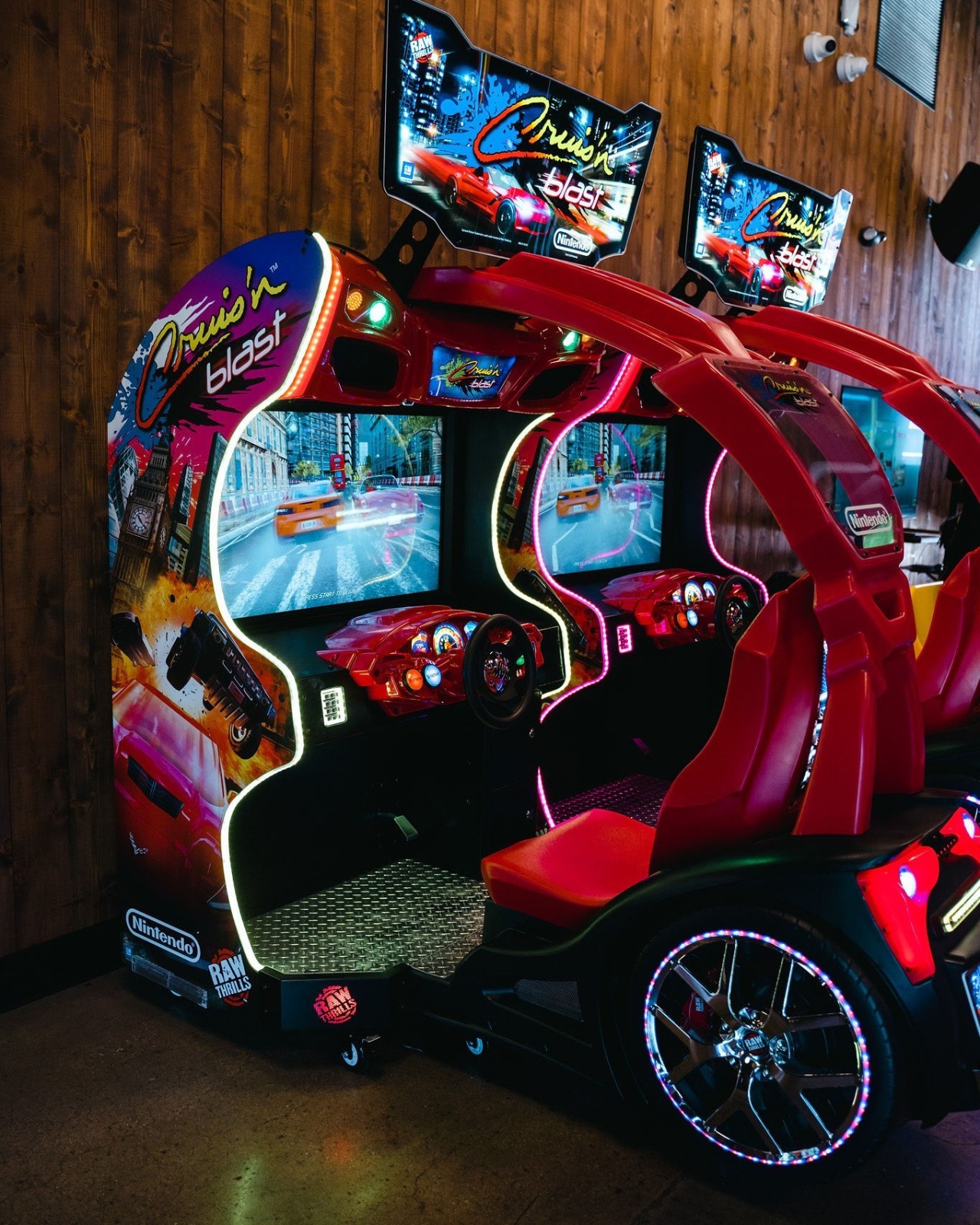 Raw Thrills Cruis’n Blast Arcade Machine – 1-8 Player Racing Games | 1 Seat Only