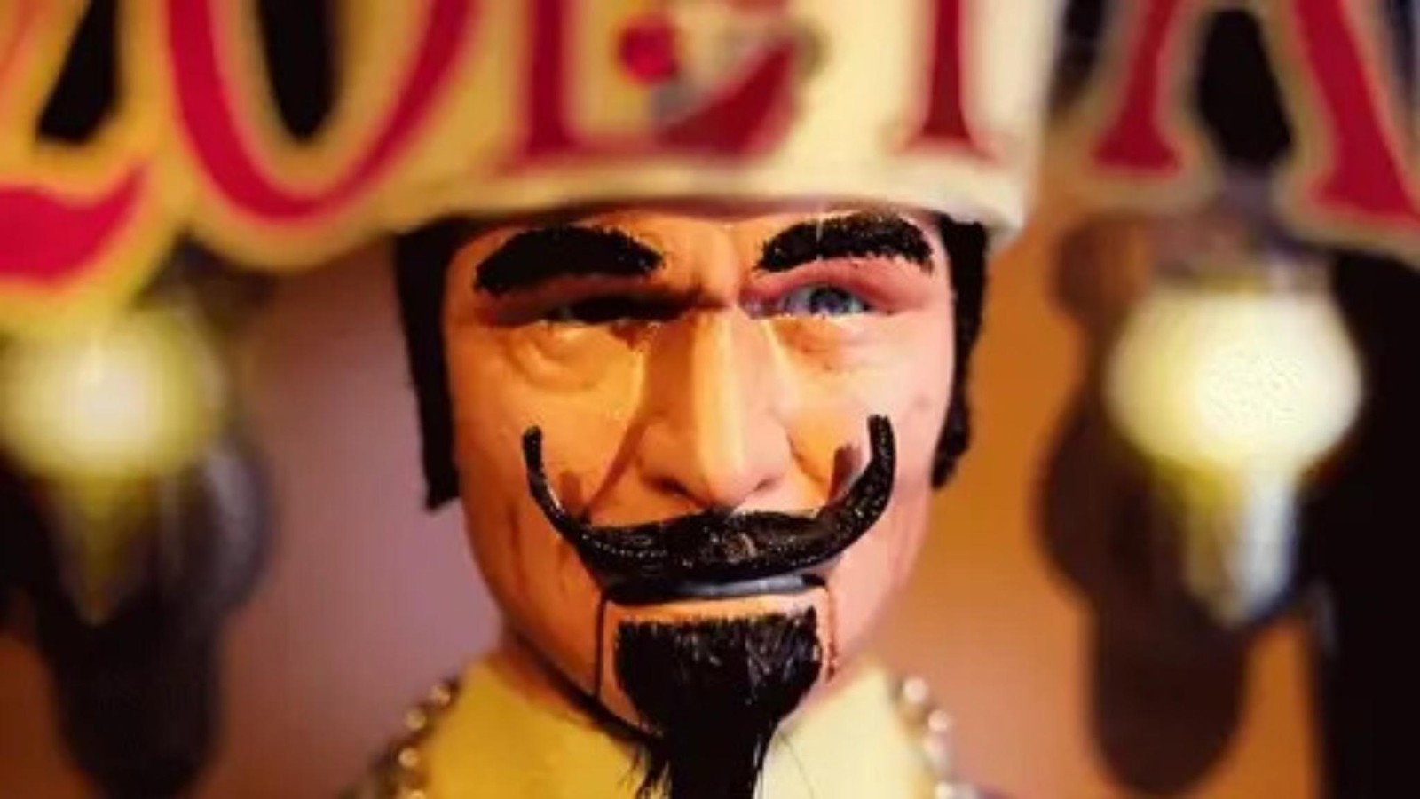 Replica Zoltar Speaks Fortune Teller Machine