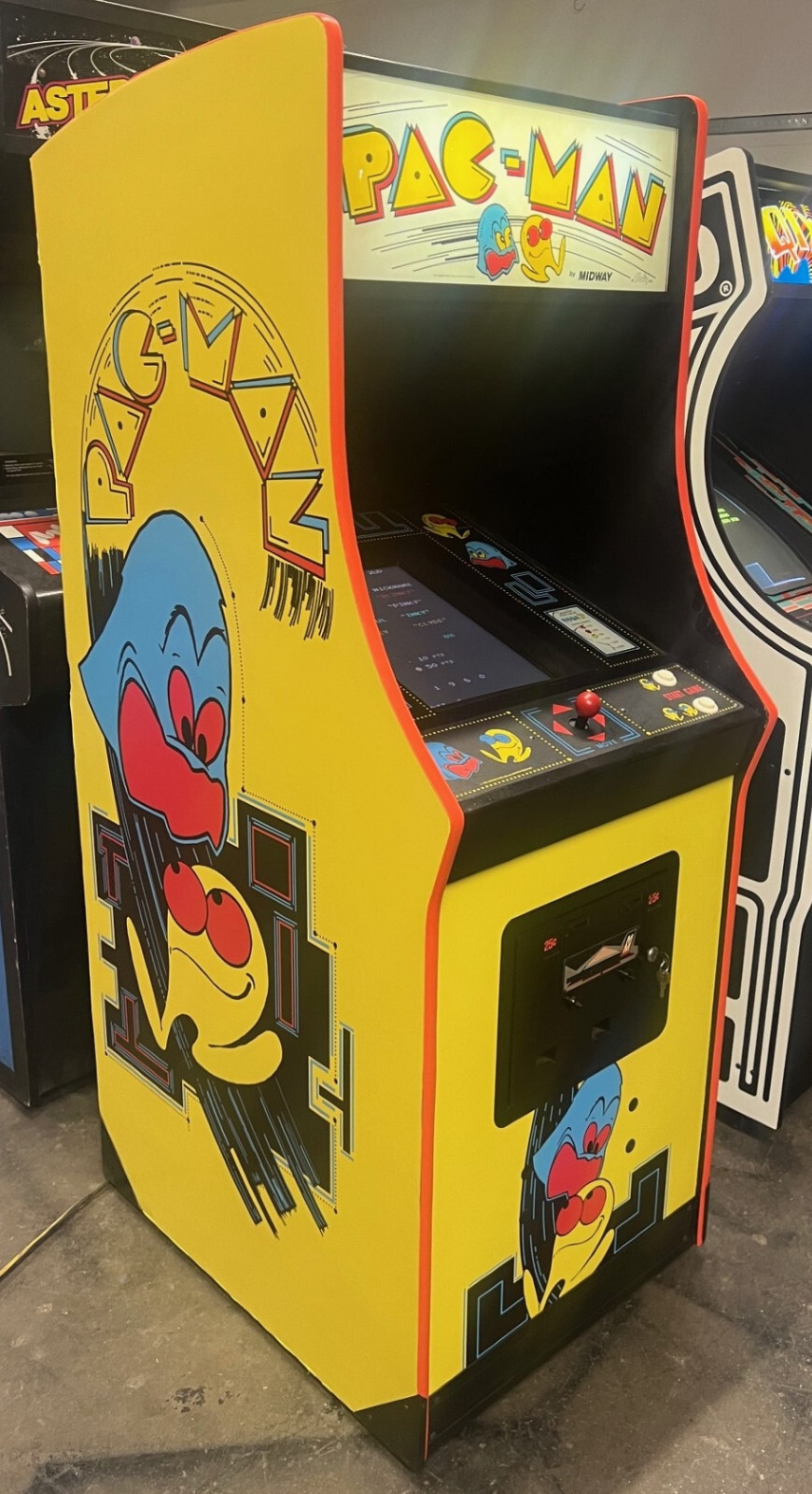 PAC-MAN ARCADE MACHINE by MIDWAY (Excellent Condition) *RARE*