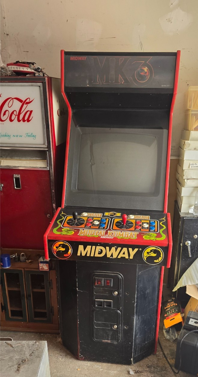 Midway Mortal Kombat 3 Original Full Size Arcade Cabinet Local Pickup Only
