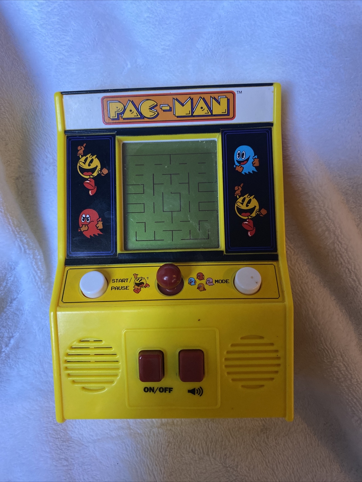 Pac-Man Miniature Arcade Game Machine #09521 Bandai Namco