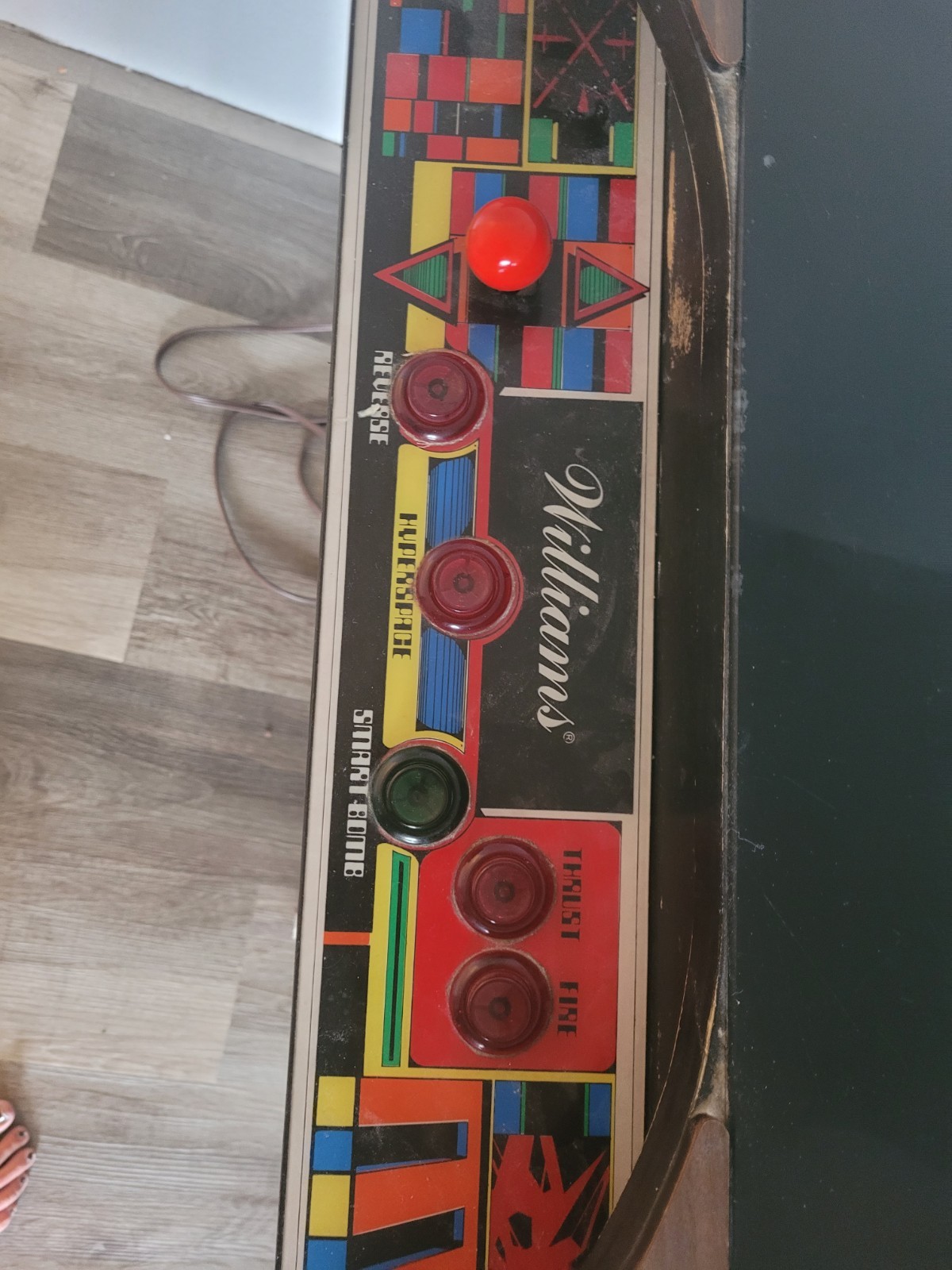 DEFENDER Cocktail Table ARCADE MACHINE by WILLIAMS 1981 (Excellent Condition)