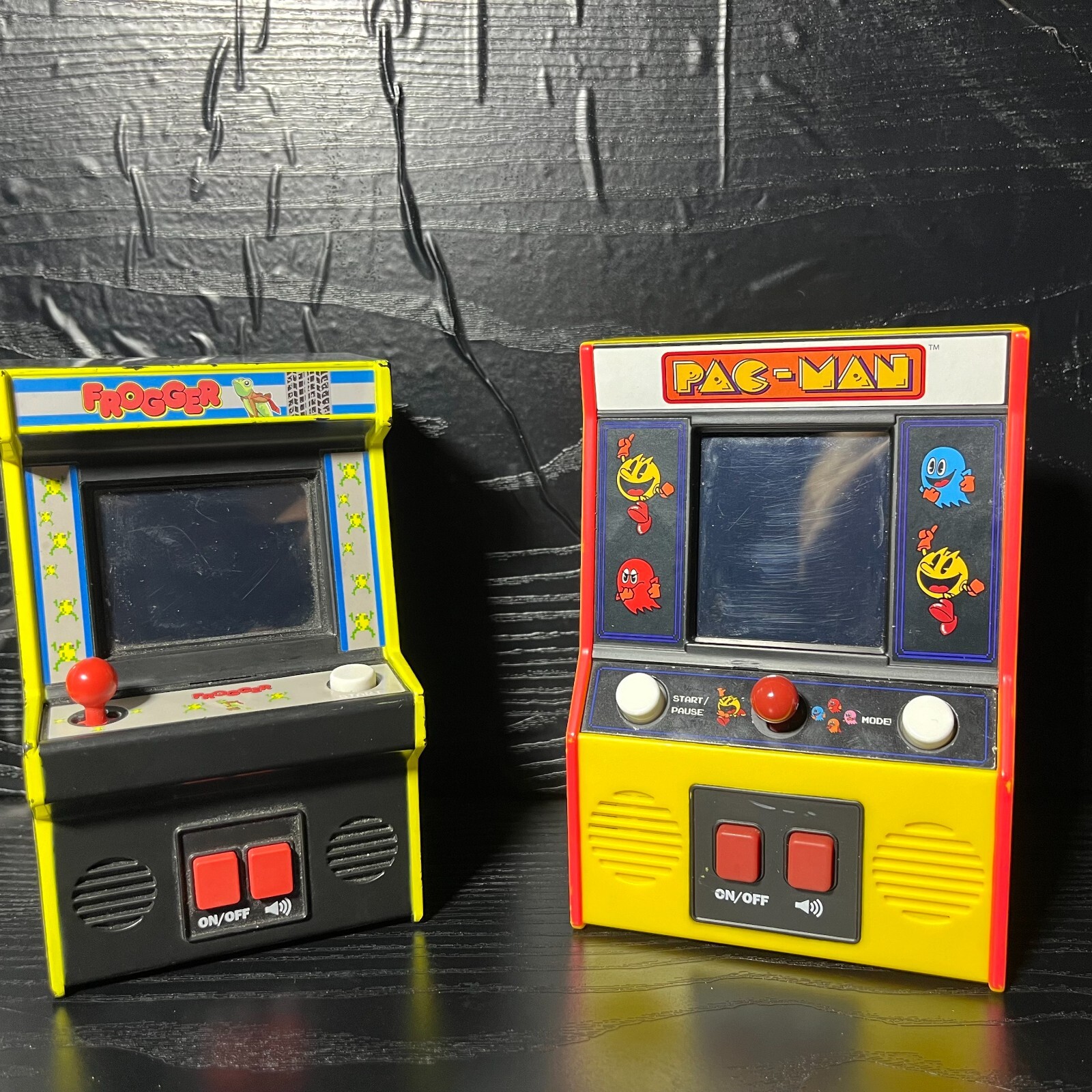 Mini Arcades – Pac-Man (Bandai Namco, 2019) & Frogger (Konami) *Tested*