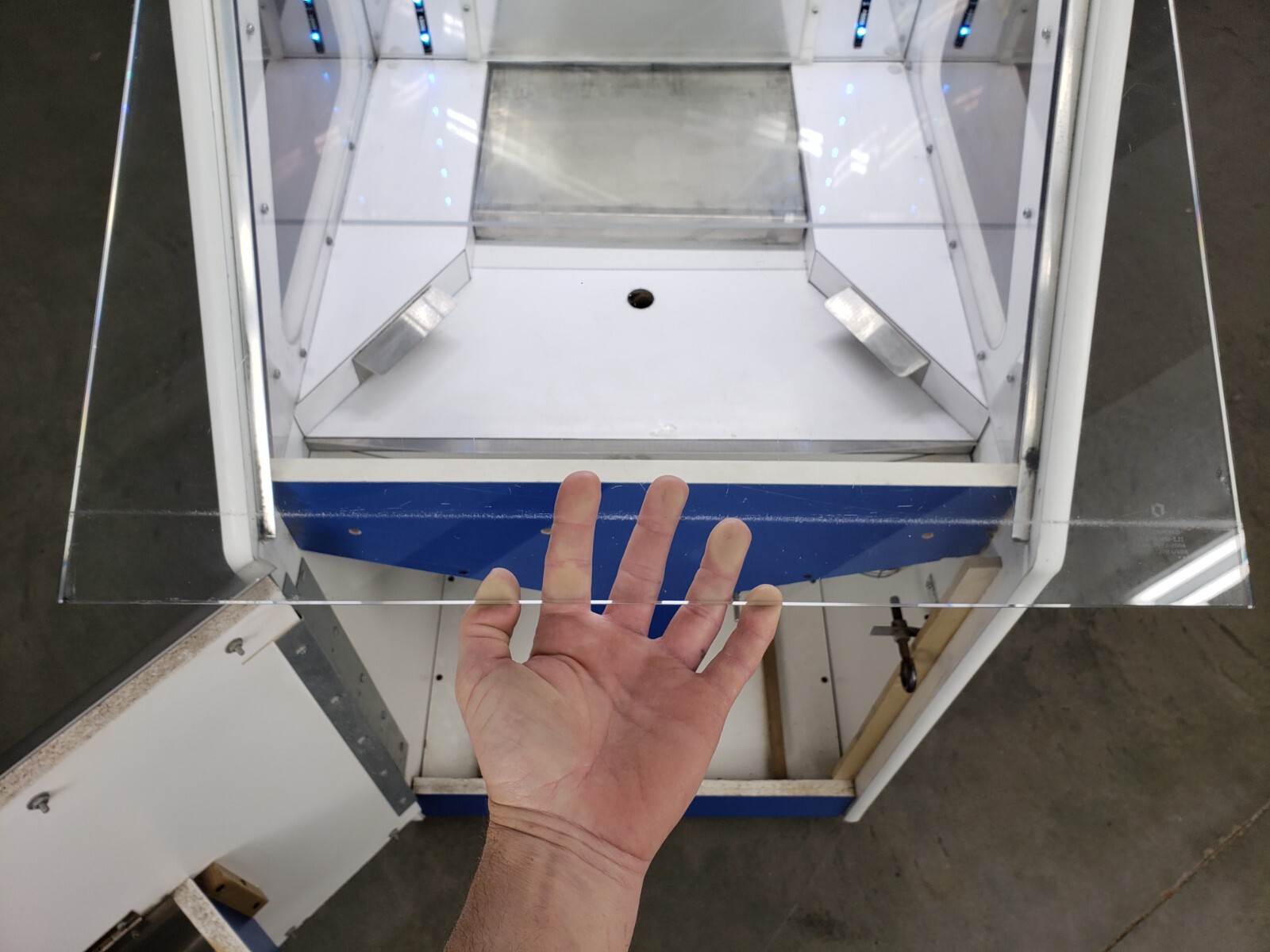 Bonus Hole Quarter Coin Pusher Slider – Arcade Machine Game Vending Amusement