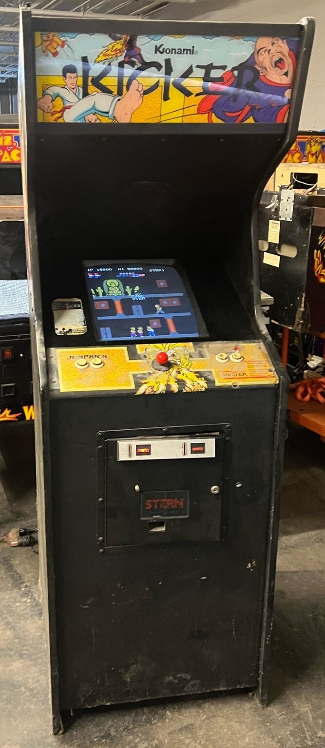 KICKER ARCADE MACHINE by KONAMI 1985 (Excellent Condition)*RARE*